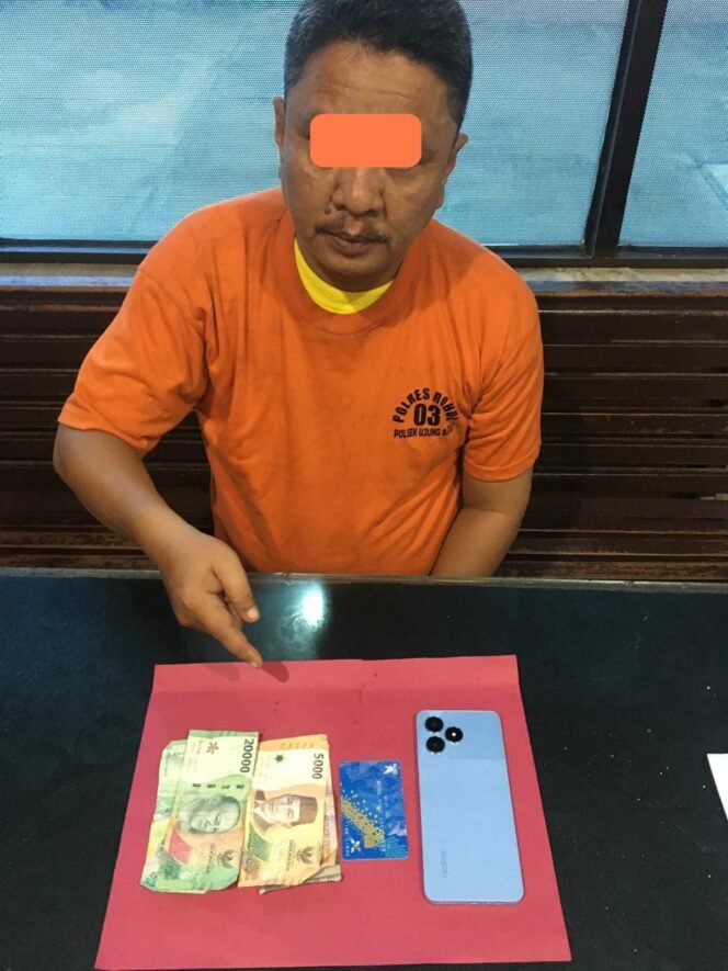 
					Dukung Program 100 Hari Kerja Presiden Prabowo, Polsek Ujung Gencar Berantas Judi