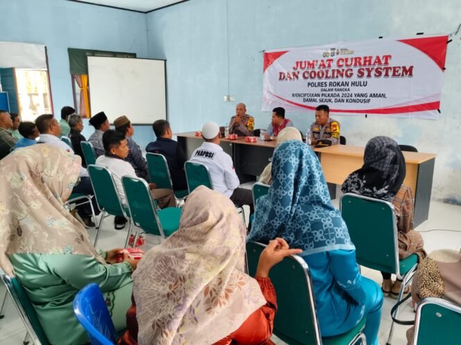 
					OMP-LK24, KASAT BINMAS PIMPIN COOLING SYSTEM SAT, BERSAMA MASYARAKAT DALAM RANGKA CIPTA KONDISI SITUASI PILKADA 2024 YG AMAN & KONDUSIF