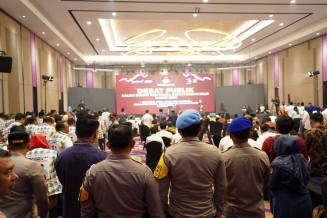 
					253 PERSONEL GABUNGAN POLDA RIAU SUKSES AMANKAN KAMPANYE TERBUKA DEBAT PUBLIK PILKADA 2024 HOTEL ZURI