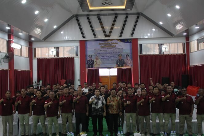 
					Berikan Penguatan Kepada Petugas, Kakanwil dan Kadiv Pemasyarakatan Sambangi Lapas Pekanbaru