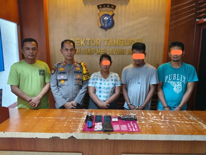 
					Polsek Tambusai berhasil mengungkap peredaran sabu, tiga Tersangka Diamankan