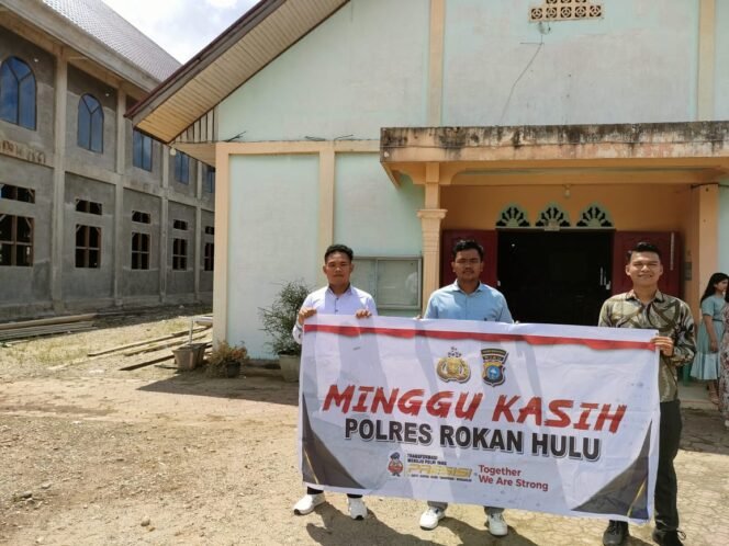 
					Polres Rokan Hulu Gelar Kegiatan Minggu Kasih di Gereja HKBP Pasir Pengaraian