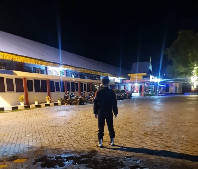 
					Pastikan Area Lapas Aman Dan Kondusif, Petugas P2U Lapas Pekanbaru Lakukan Kontrol Keliling