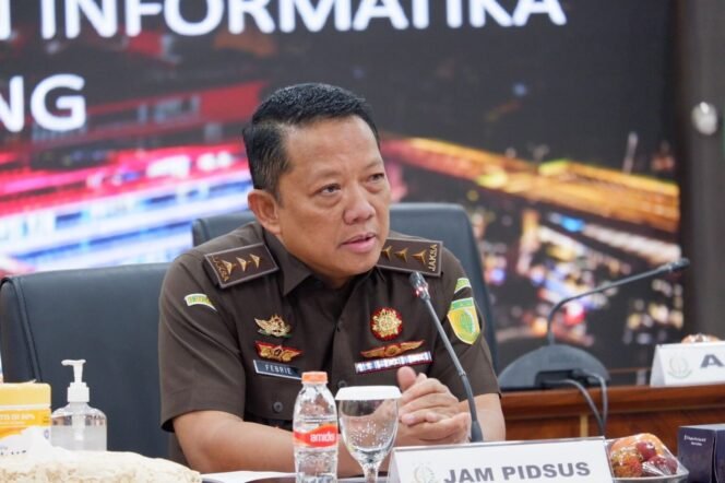 
					Kejaksaan Agung Memeriksa 1 Orang Saksi Terkait Perkara PT Duta Palma Korporasi