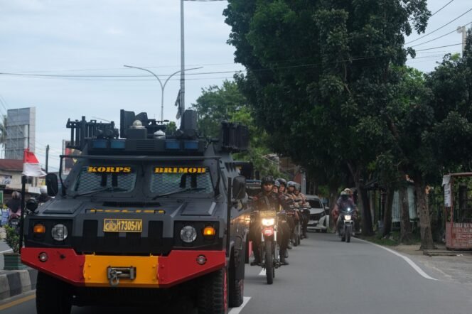 
					Power On Hand Kapolda Riau Melaksanakan Apel Gelar Pasukan dan Patroli Skala Besar 