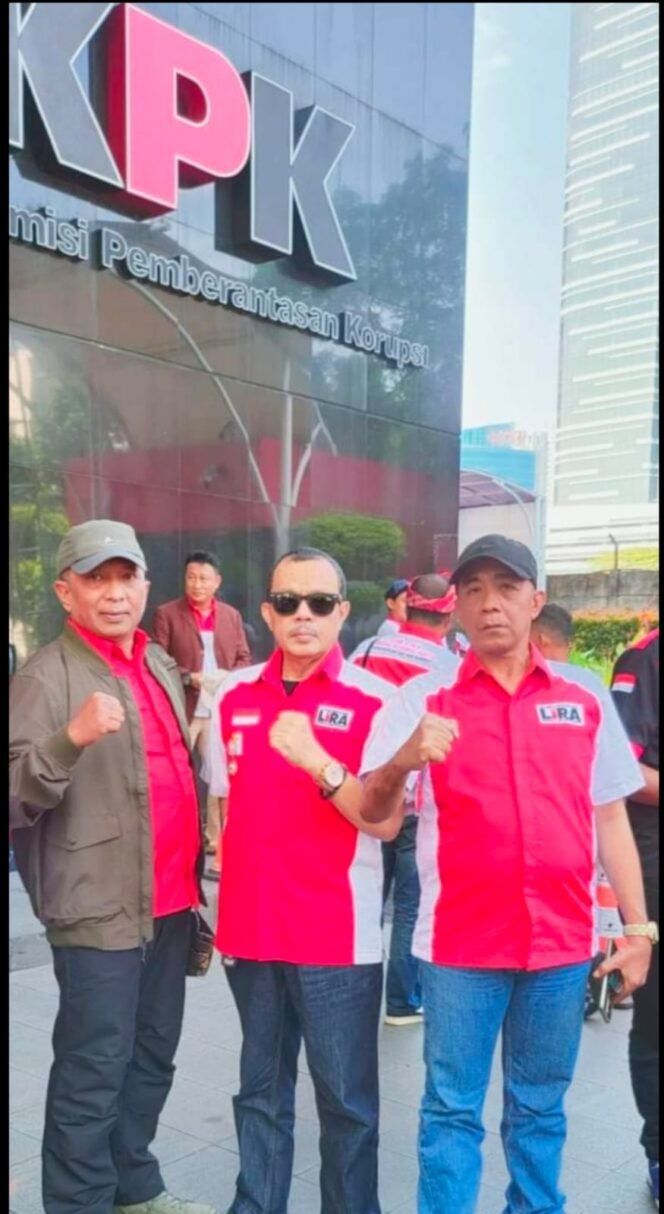 
					Dugaan Pertemuan Tersangka RM Dengan Paslon Terpilih Sebelum Kena OTT KPK, Ada Apa ?? Perlu Ditelusuri