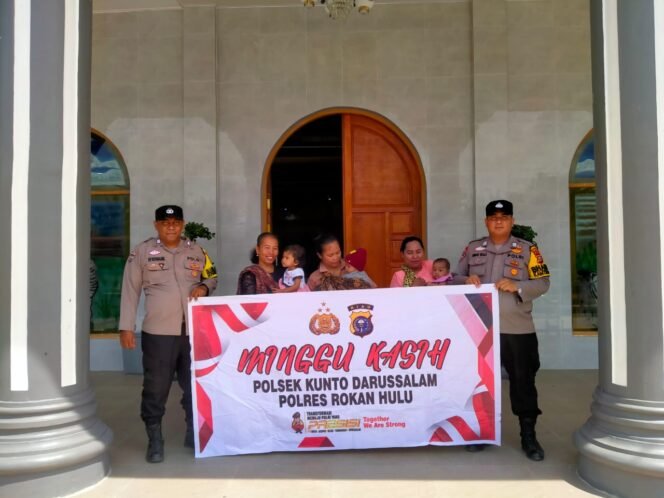 
					Polsek Kunto Darussalam Laksanakan Kegiatan Minggu Kasih di Gereja HKBP Sei Intan