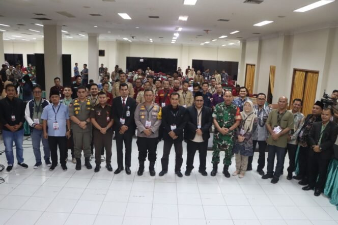 
					OMP-LK24-Rapat Pleno Terbuka Rekapitulasi Suara Tingkat Kabupaten Rokan Hulu Berjalan Lancar