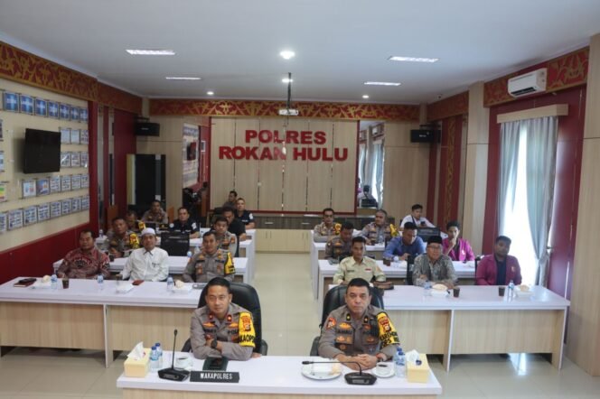 
					OMP-LK24-Polres Rokan Hulu Gelar Zoom Meeting Dialog Penguatan Internal Polri