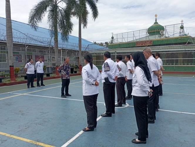 
					Konsisten Berantas Peredaran Narkoba dan Modus Penipuan Lapas Pekanbaru dan Divisi Pemasyarakatan Kanwil Kumham Riau Gelar Razia gabungan