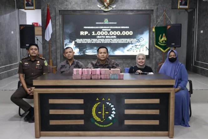 
					Tim Pidsus Kejari Bengkalis Berhasil Lakukan Pengembalian Kerugian Negara 1M Dalam Perkara Tipikor