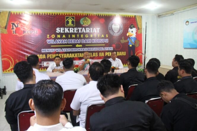 
					Dekati Akhir Tahun, Kalapas Pekanbaru Berikan Penguatan Kepada Seluruh Petugas BPN