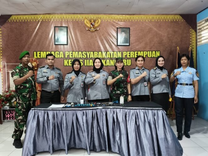 
					Jelang Naturu Lapas Perempuan Pekanbaru Gelar Razia Bersama APH 