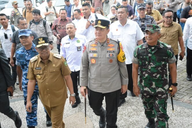 
					Danrem 031/Wira Bima Melaksanakan Peninjauan Kesiapan Perayaan Natal Dan Tahun Baru 2025 