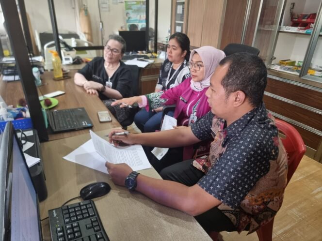 
					Tingkatkan Kapasitas Tim Rehabilitasi, Lapas Pekanbaru Ikuti Bimtek Skrining Napza.