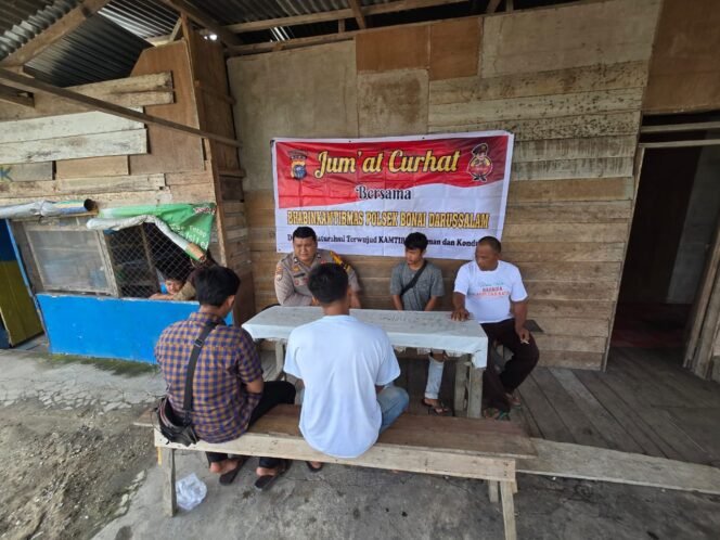 
					Bhabinkamtibmas Desa Kasang Mungkal Rangkul Masyarakat dalam Giat Jum’at Curhat