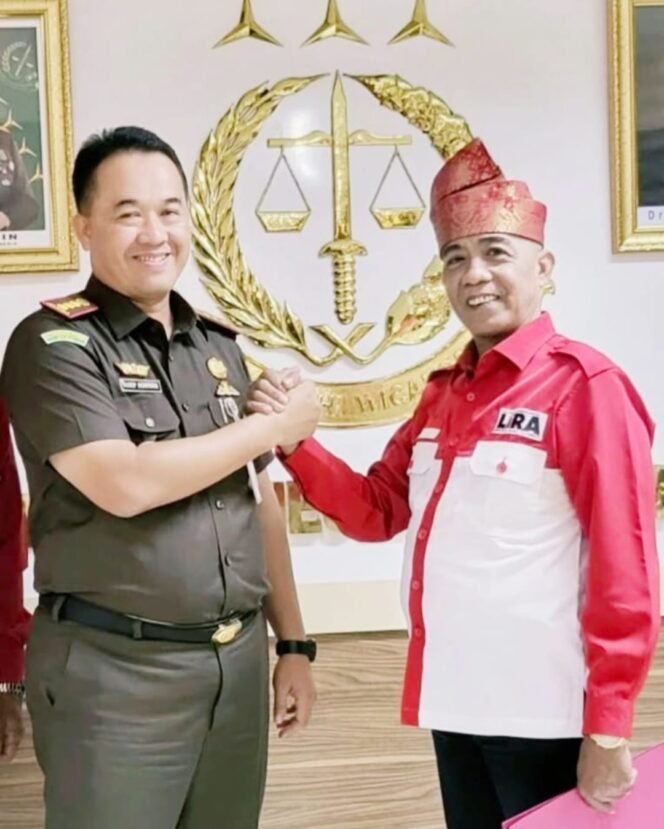 
					Gubernur LSM LIRA Riau : APH Terus Tunjukan Dedikasi Dalam Penindakan Hukum, Terutama Koruptor.