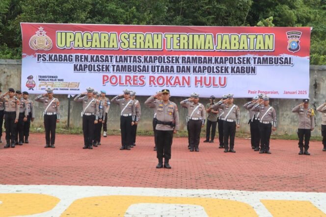 
					Upacara Serah Terima Jabatan Di Polres Rokan Hulu Berlangsung Khidmat