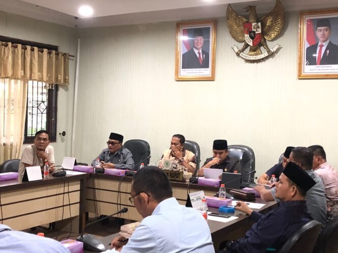 
					Polres Rokan Hulu, Berperan Aktif Dalam Mediasi Konflik Ketenagakerjaan Di PT Padasa Kec. Kabun.