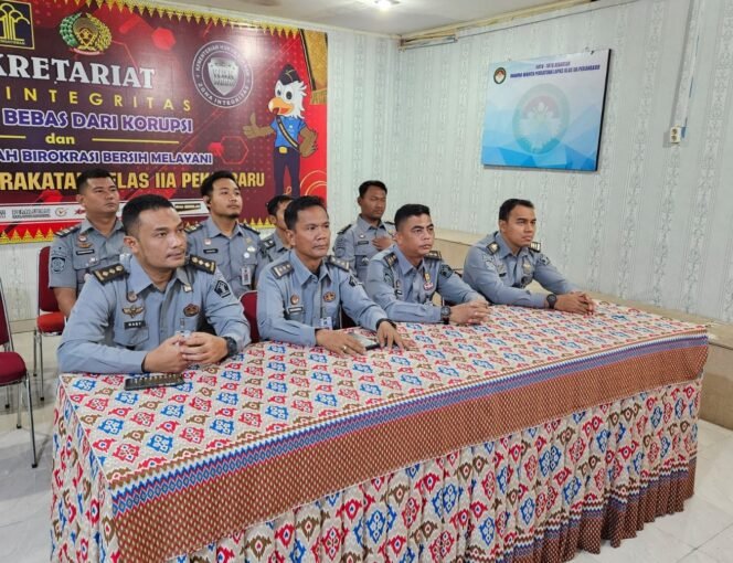 
					Lapas Pekanbaru Ikuti Zoom Pelantikan dan Pengambilan Sumpah Jabatan Pimti Pratama Kementerian Imigrasi Pemasyarakatan