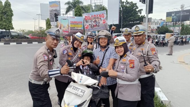 
					Ditlantas Polda Riau Gelar Kampanye Keselamatan Berlalu Lintas
