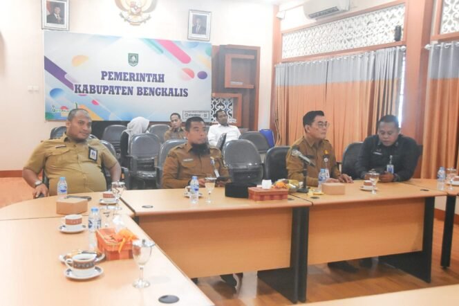 
					Rapat Zoom Meeting Persiapan Pelantikan Kepala Daerah Secara Serentak, Pemkab Bengkalis mengikuti.