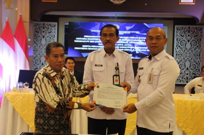 
					Terus Tingkatkan Pelayanan Bagi Warga Binaan, Kalapas Pekanbaru Ikuti Penandatanganan Kerjasama Dengan BRI, PT Mitra Kita Jaya, dan Vendor Bahan Makanan.