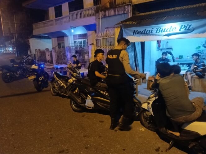 
					Patroli Perintis Presisi Kota Polres Rokan Hulu Ciptakan Situasi Aman Dan Kondusif