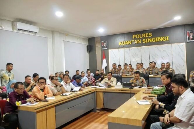 
					Bupati Kuansing Hadiri Rakor Persiapan Program Ketahanan Pangan Nasional Oleh Polres Kuansing