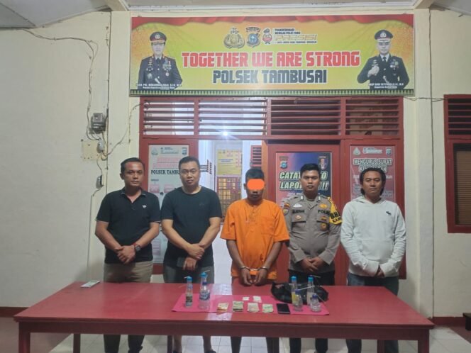 
					Personil Gabungan Reskrim Tambusai Gandeng Intel Kodim 0313/KPR ungkap Perderan Sabu Seberat 41,88 Gram.