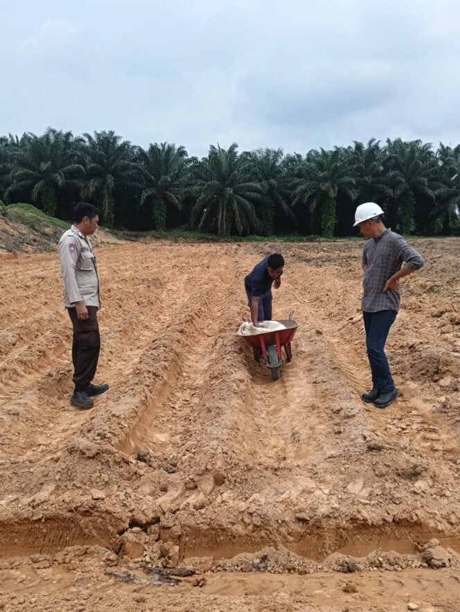 
					Sinergi Polsek Singingi Hilir dan Perusahaan: Optimalisasi Lahan Produktif untuk Pertanian