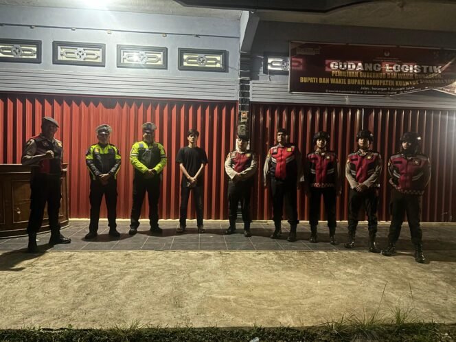 
					Cegah Gangguan Kamtibmas, Polres Kuansing Laksanakan KRYD di Lokasi Strategis.