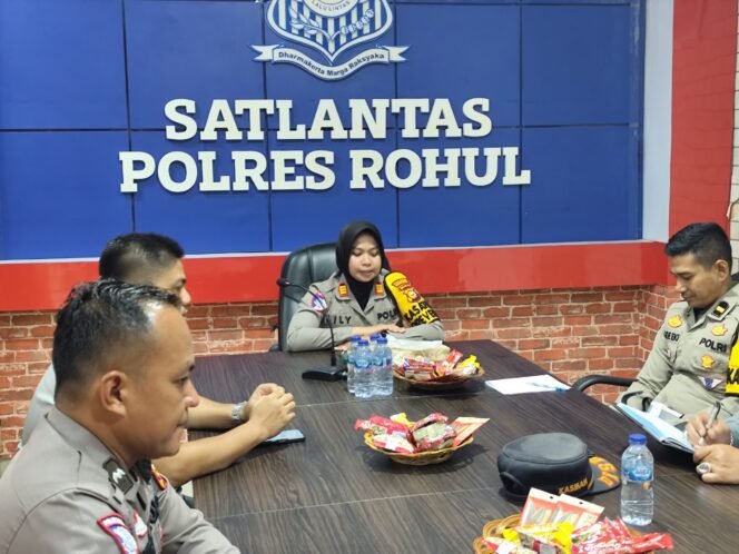 
					Satlantas Polres Rokan Hulu Gelar Rapat Sekolah Percontohan Tertib Berlalu Lintas