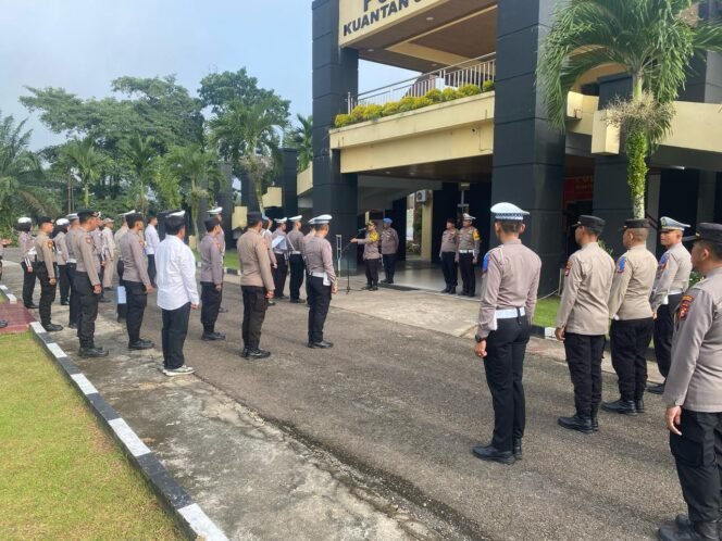 
					Polres Kuansing Gelar Operasi Keselamatan Lancang Kuning 2025, Edukasi dan Pengawasan Lalu Lintas Ditingkatkan.
