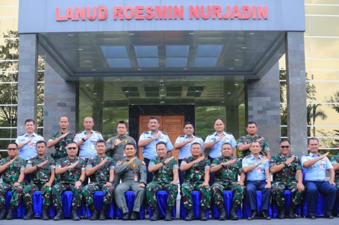 
					Pangdam I/BB Kunjungi Lanud Roesmin Nurjadin: Perkuat Sinergi Matra Darat dan Udara di Sumatera