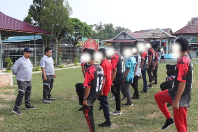 
					Latihan Pramuka di Lapas Pasir Pangaraian: Warga Binaan Ditempa Disiplin dan Cinta Tanah Air