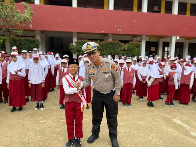 
					Satlantas Polres Inhil Sosialisasikan Tertib Lalu Lintas di SDN 032 Tembilahan