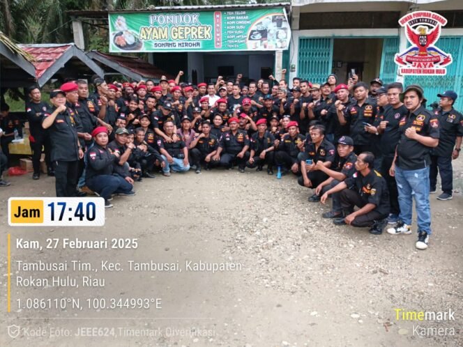 
					Aksi Solidaritas: Ratusan Ormas Grib Jaya DPC Rokan Hulu Datangi PT Hutahean Untuk Memperjuangkan Hak Masyarakat 