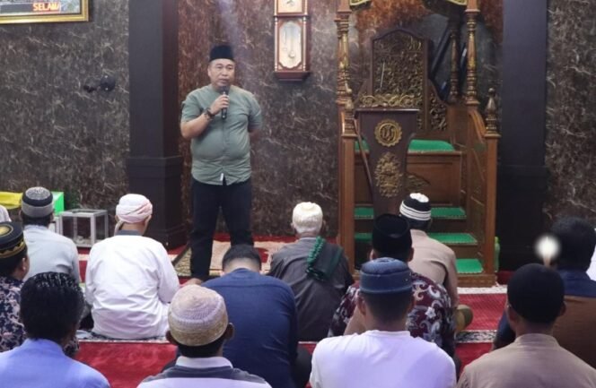 
					Khidmat Sambut Ramadan, Ratusan Warga Binaan Lapas Pasir Pangaraian Gelar Tarawih Perdana di Bawah Pengamanan Ketat.