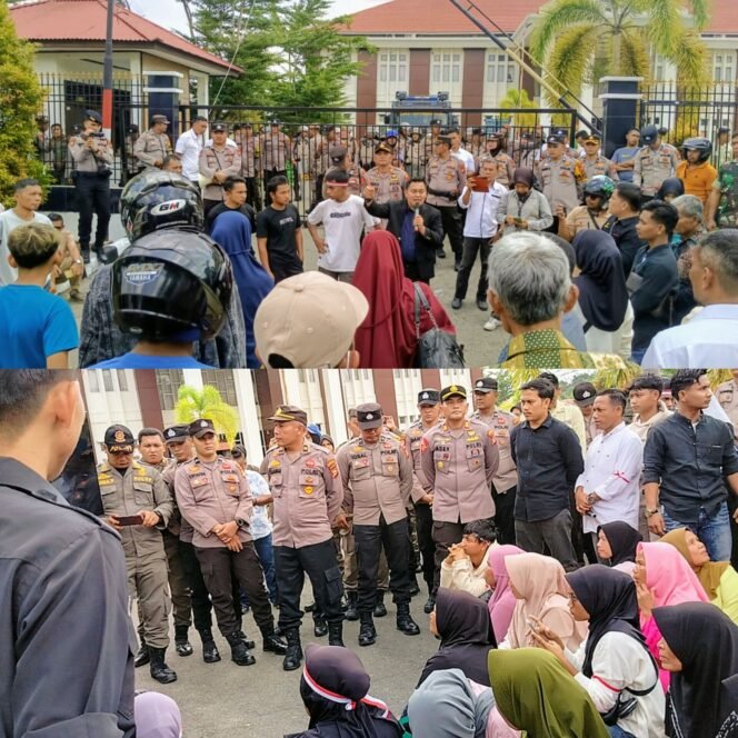 
					Aksi Damai Aliansi Masyarakat Rambah Tengah Hulu Di PN Pasir Pengaraian Berlangsung Kondusif