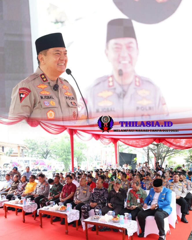 
					Sambut Ramadan, Polda Riau Gandeng OKP dan BEM Salurkan 2.250 Paket Sembako untuk Mahasiswa.