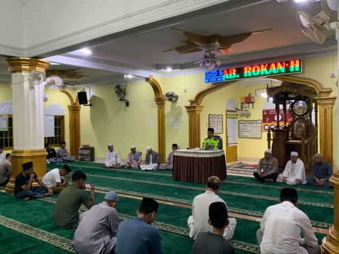 
					Demi Tali Silaturahmi Dengan Masyarakat, Polres Rokan Hulu Gelar SULING Di Masjid Al-Furqan.