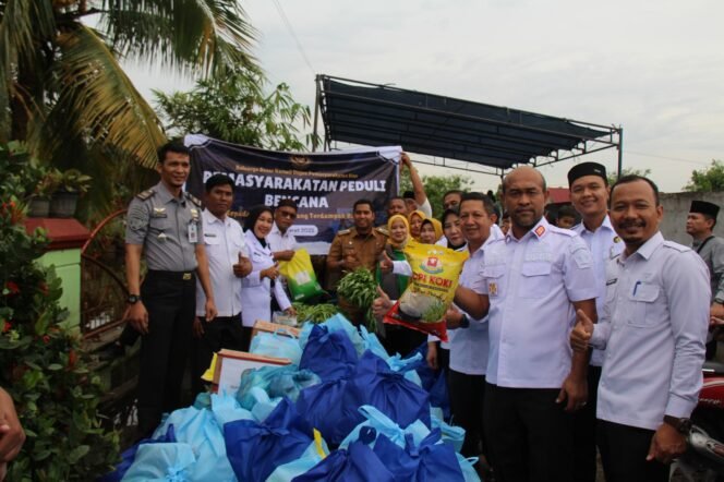 
					Kanwil Ditjenpas Riau dan UPT Pemasyarakatan Pekanbaru Gelar Bakti Sosial untuk Korban Banjir Rumbai