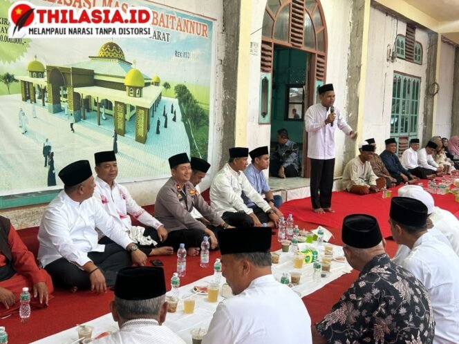 
					Cahaya Ramadhan di Baitannur: Wakapolres Rohul Hadiri Safari, Eratkan Silaturahmi dan Jaga Harmoni.