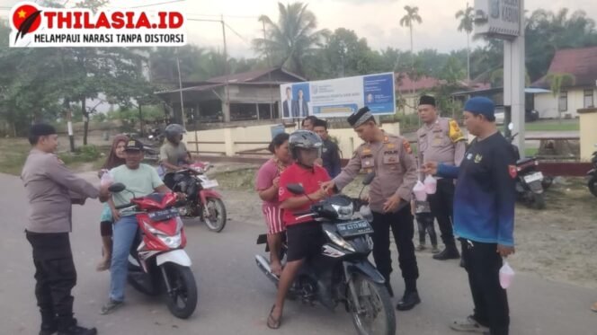 
					Hangatnya Ramadhan: Polsek Kabun dan Komunitas Mancing Tebar Berkah di Senja Berbuka