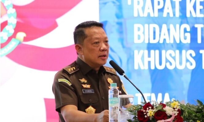 
					Kejagung Bongkar Tabir Korupsi: Enam Saksi Diperiksa dalam Skandal Minyak Mentah Pertamina