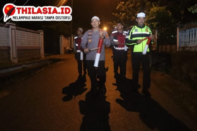 
					Polres Rokan Hulu Hadir di Tengah Masyarakat: Patroli Sahur dan Safari Subuh Jaga Keamanan Ramadhan