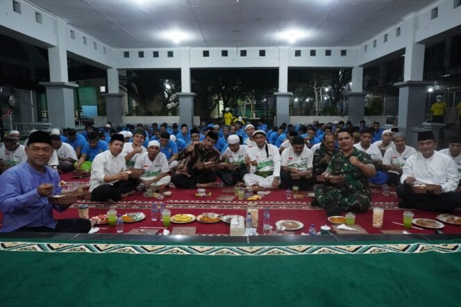
					Pererat Tali Silaturrahmi, Kalapas Pekanbaru Hadiri Kegiatan Buka Puasa Bersama Di Rutan Pekanbaru.
