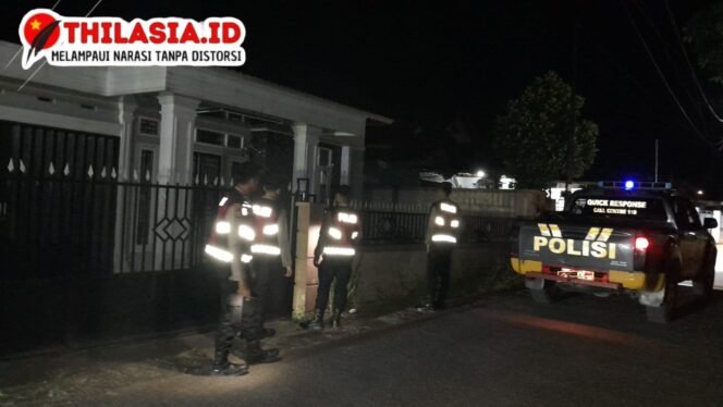 
					Polres Rokan Hulu Gencar Lakukan Patroli Pemukiman, Pastikan Rumah Warga Yang Mudik Tetap Aman.