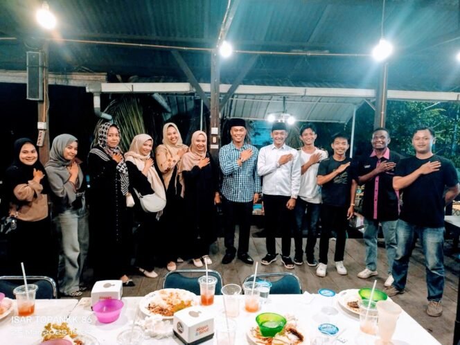 
					Indahnya Berbagi: Kantor Hukum ZUL RK. LAW FIRM, Kapolsek Tambang, Pemuda, Mahasiswa, dan Anak Yatim Berbuka Bersama.